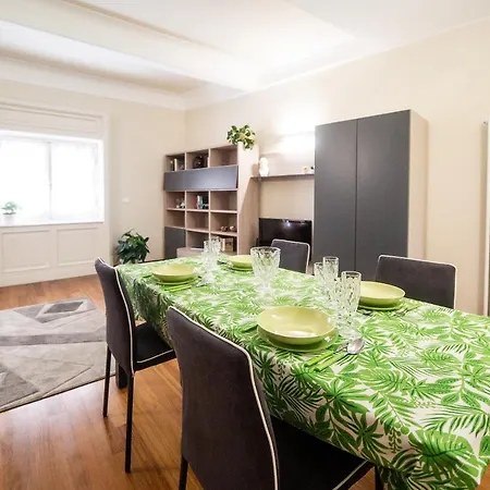 Lomellini Apartamento *